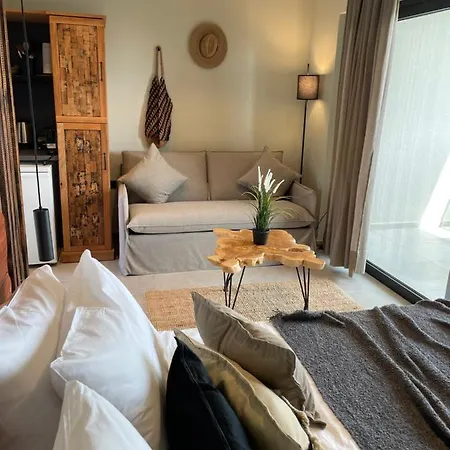 Mola Papaya * Mola Kalyva