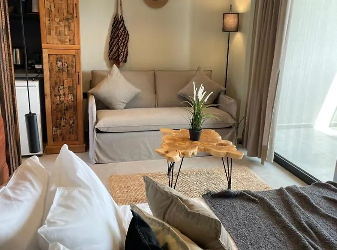 Mola Papaya * Moles Kalyves