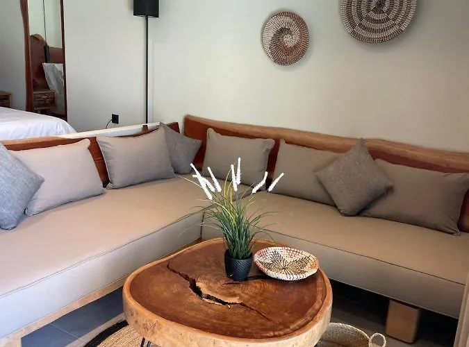 Mola Papaya Moles Kalyves